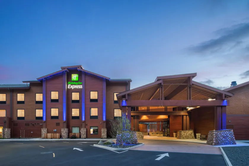 Holiday Inn Express Klamath - Redwood Ntl Pk Area by IHG - Image 1