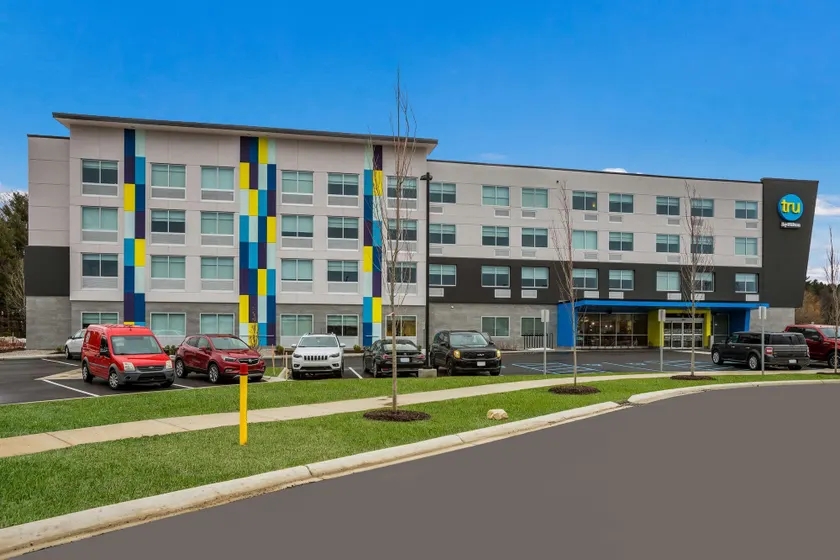 Tru By Hilton Traverse City - Image 1