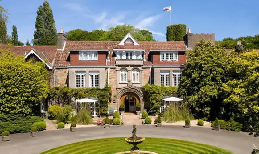 Longueville Manor - Image 1