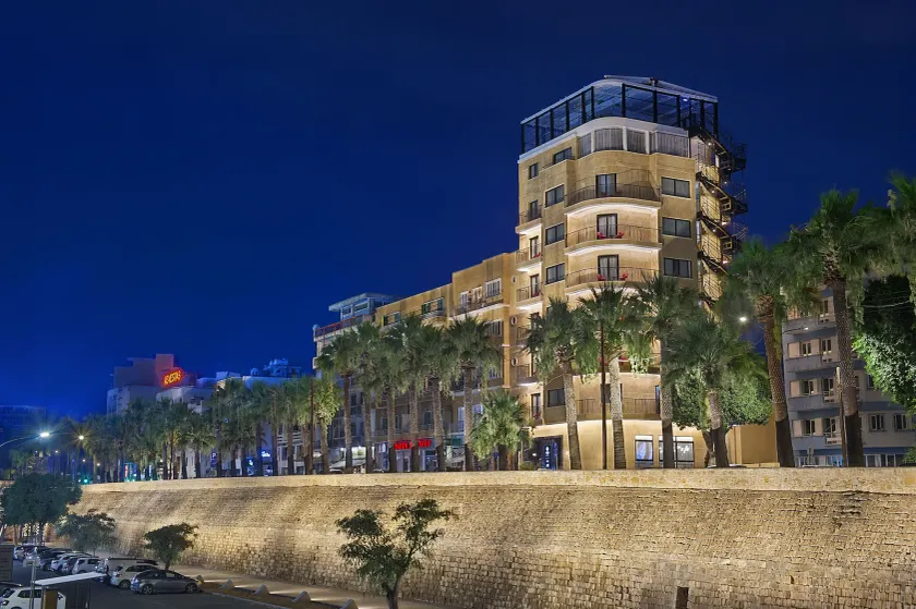 Gate Twenty Two Boutique Hotel - Image 1