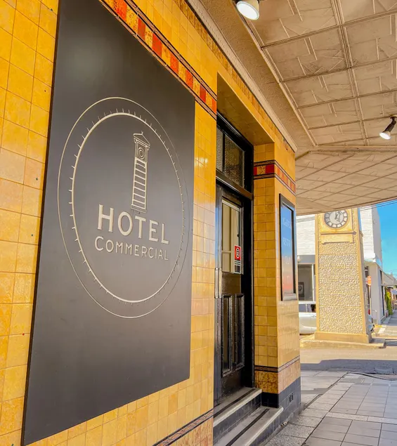 Commercial Hotel Bega - Image 1