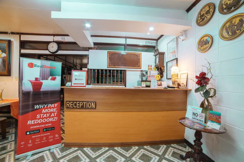 RedDoorz at La Casa Guesthouse former RedDoorz at Tamarind Street Angeles City - Hall