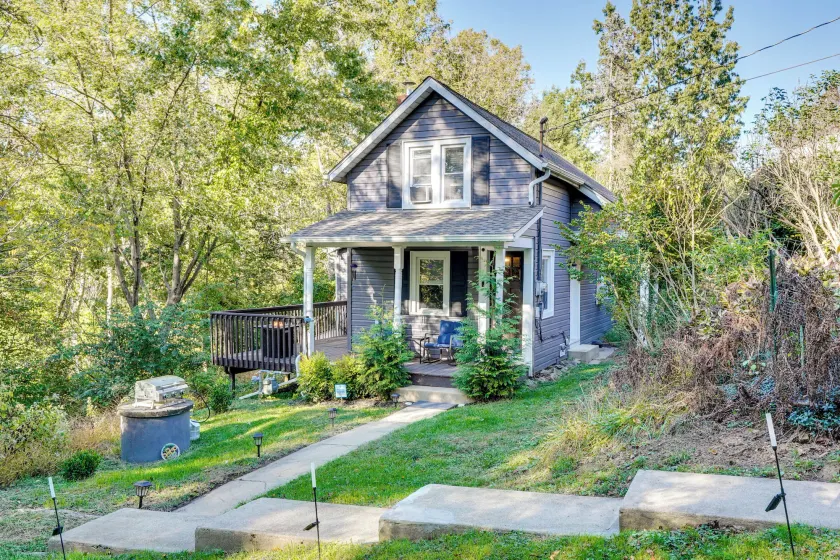 Little Woodland Home: Hidden Gem By Dtwn Bethlehem - Image 1