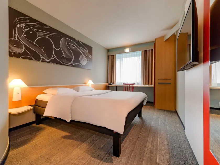 ibis Hamburg Alsterring - Image 1