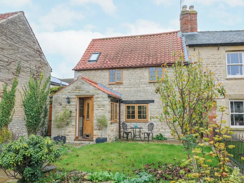 Apple Tree Cottage - Image 1