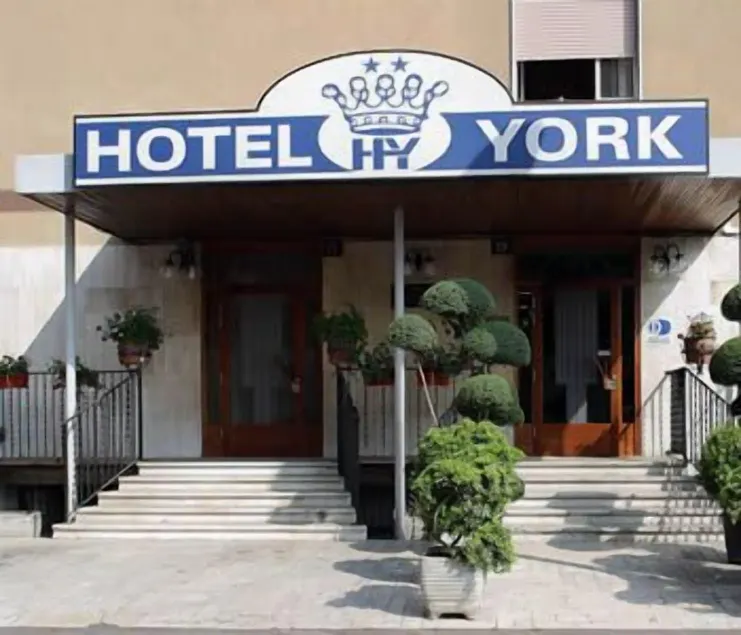York - Image 1