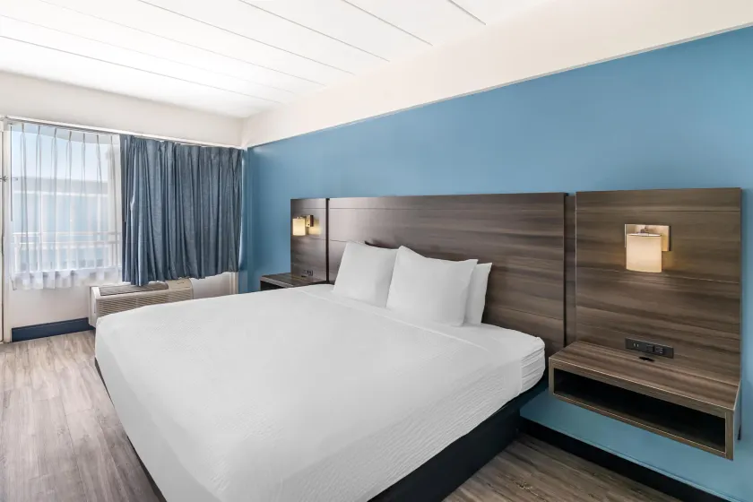 SureStay Hotel by Best Western Virginia Beach Royal Clipper - Image 1