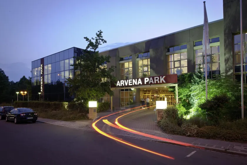 Arvena Park Hotel - Image 1