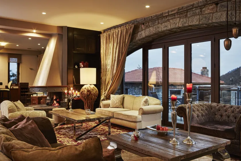 Nefeles Mainalon Luxury Residences & Lounge - Image 1