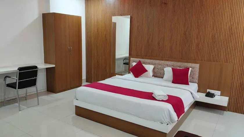 Hotel Vista Haven - Image 1