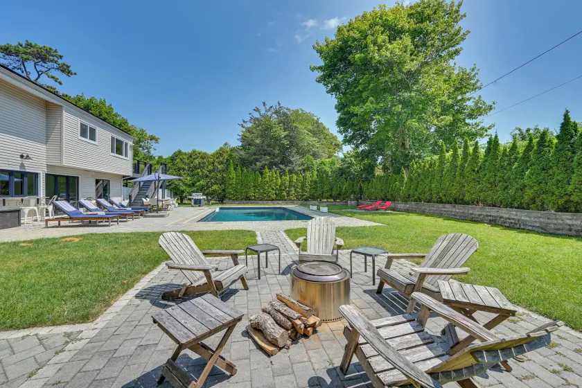 Alluring Hampton Bays Hideaway < 2 Mi to Beach! - Image 1