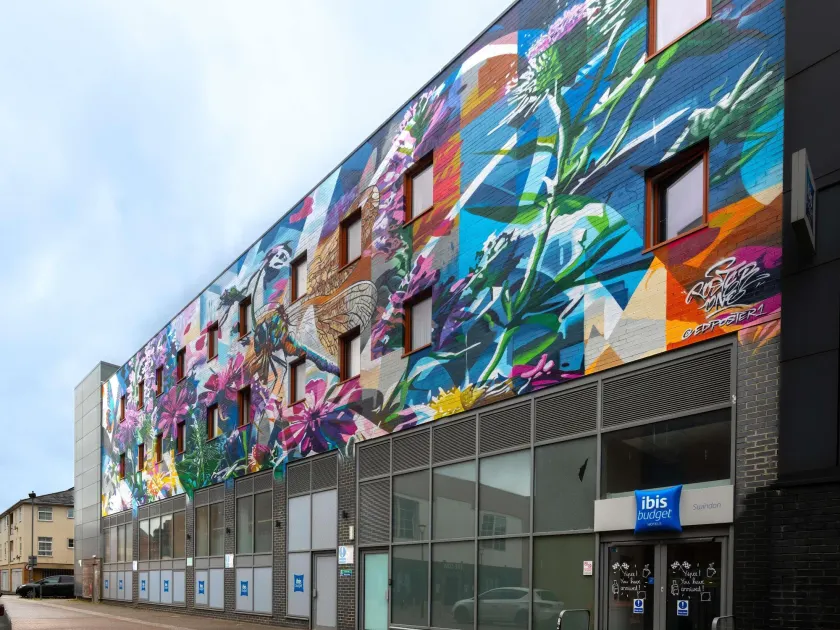 ibis budget Swindon Town Centre - Image 1