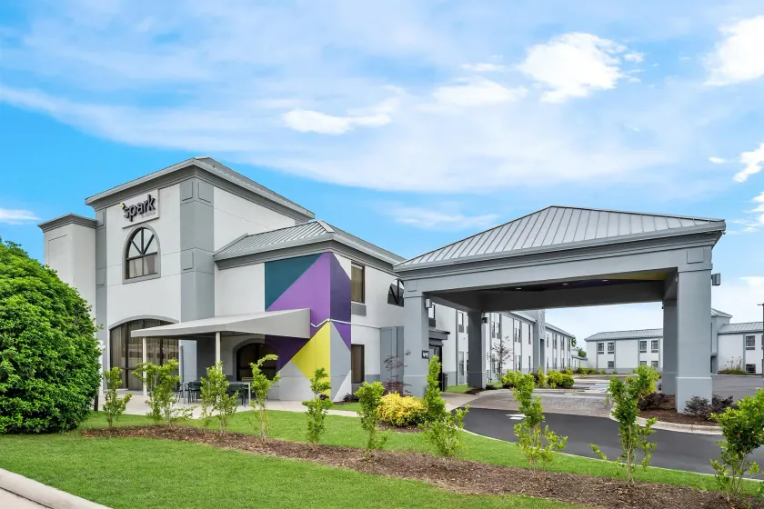 Spark by Hilton Spring Lake Fayetteville - Image 1