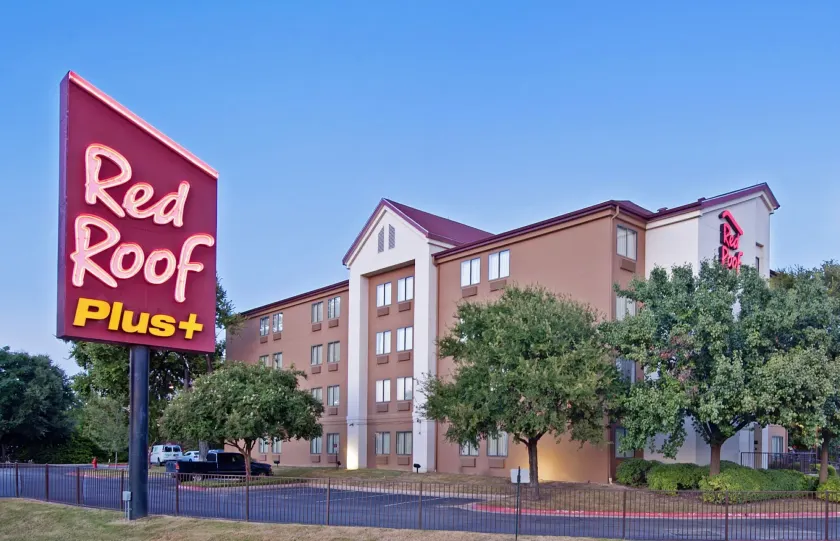 Red Roof Inn PLUS Austin South - Airport - Image 1