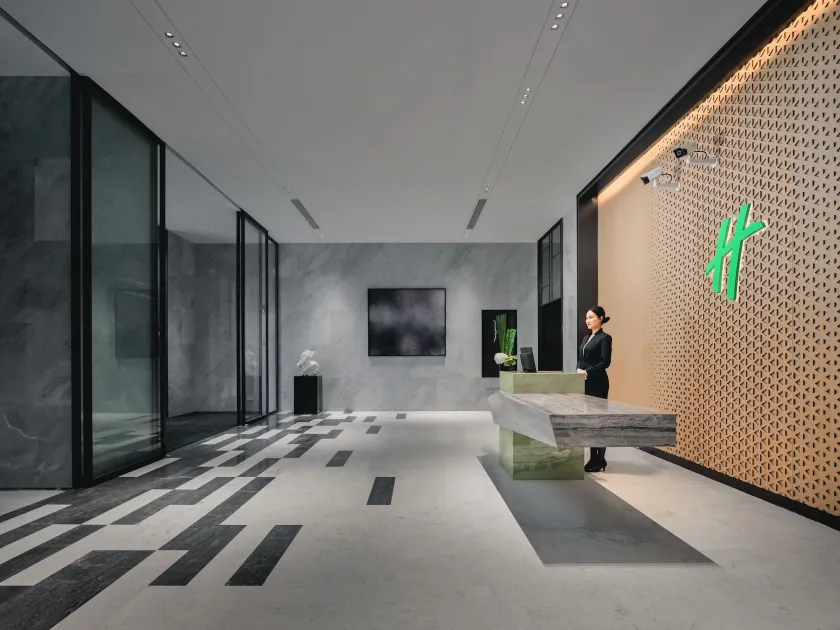 Holiday Inn & Suites Kunshan Huaqiao by IHG - F1 Racing Preferred Hotel - Rezeption