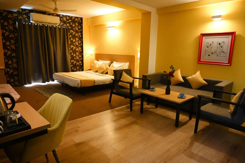 MY ONE HOTEL - Image 1