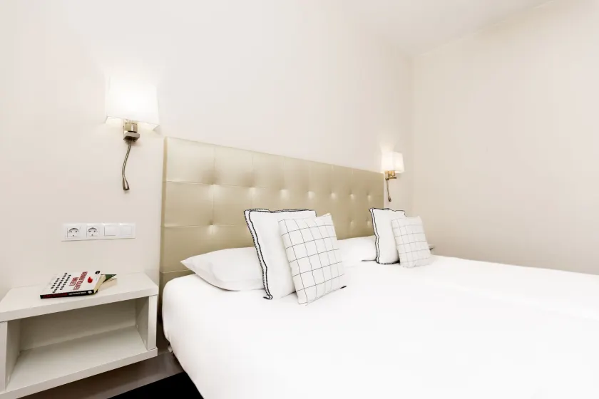 Hotel Madrid - Image 1