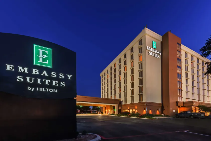 Embassy Suites by Hilton Dallas Market Center - Image 1