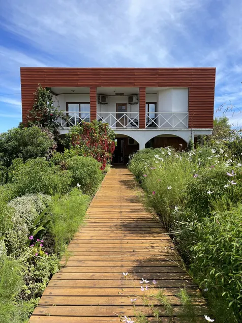 Teanehi Bed & Breakfast - Image 1