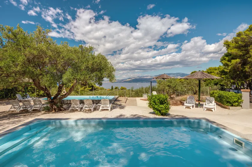 Waterman Beach Village - Image 1