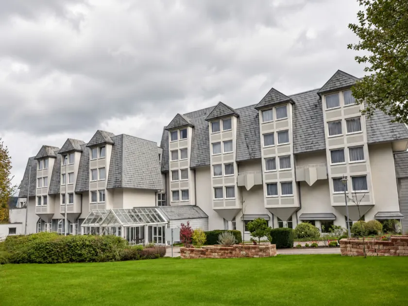Sunday Hotel Wiesbaden Niedernhausen - Image 1