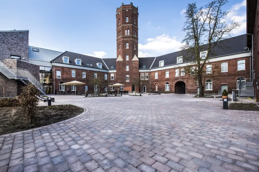 Alexianer Hotel am Wasserturm - Image 1