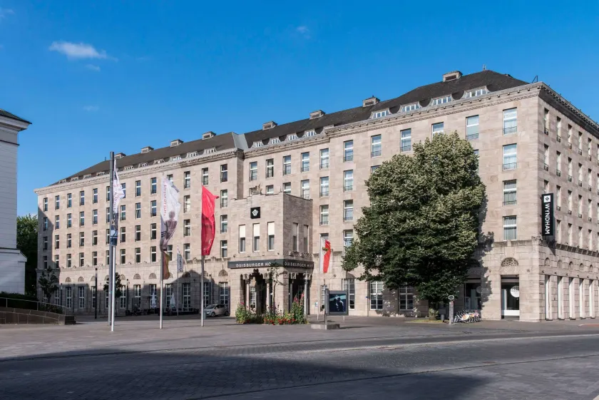Wyndham Duisburger Hof - Image 1