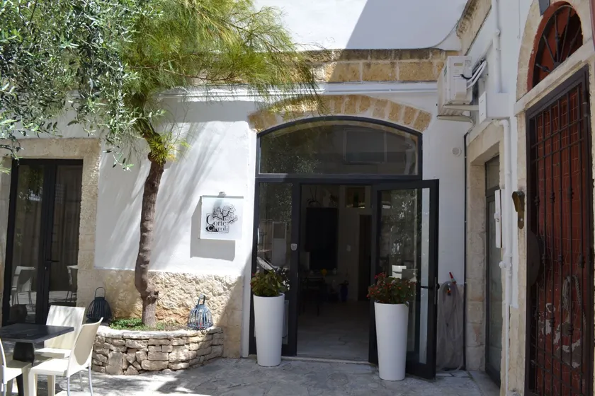 Corte Cairoli B&B and Suites - Image 1