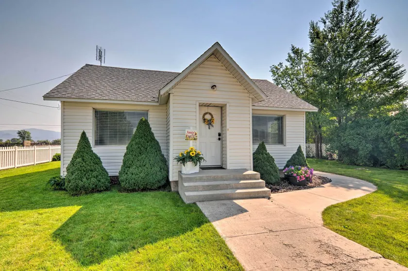Home w/ Fenced Yard by 5 Mighty Nat'l Parks - Image 1