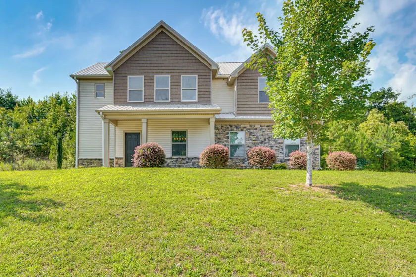 Near Parks, Dining & Shopping! Newnan Family Home - Image 1