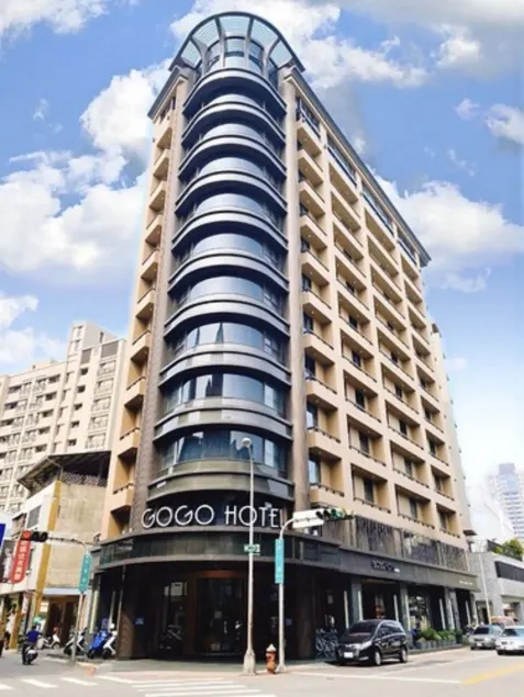 GOGO Hotel City Hall - Image 1