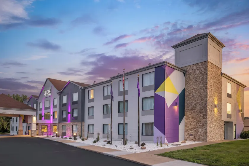Spark by Hilton La Crosse Onalaska - Image 1