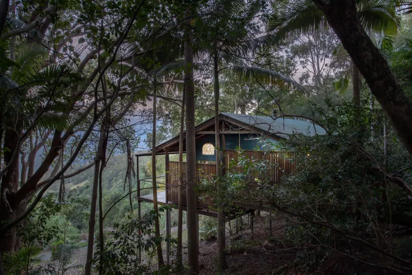 Treetops Seaview Montville - Image 1