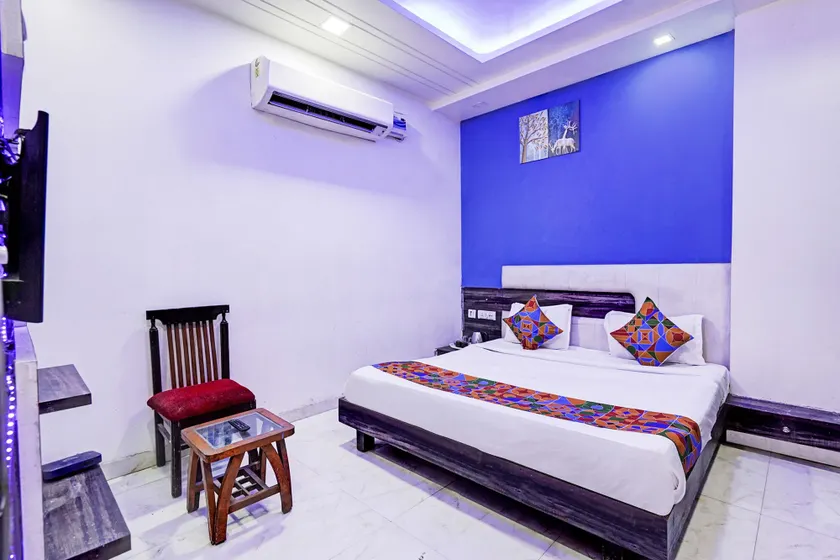 Fabhotel Season Grand - Image 1