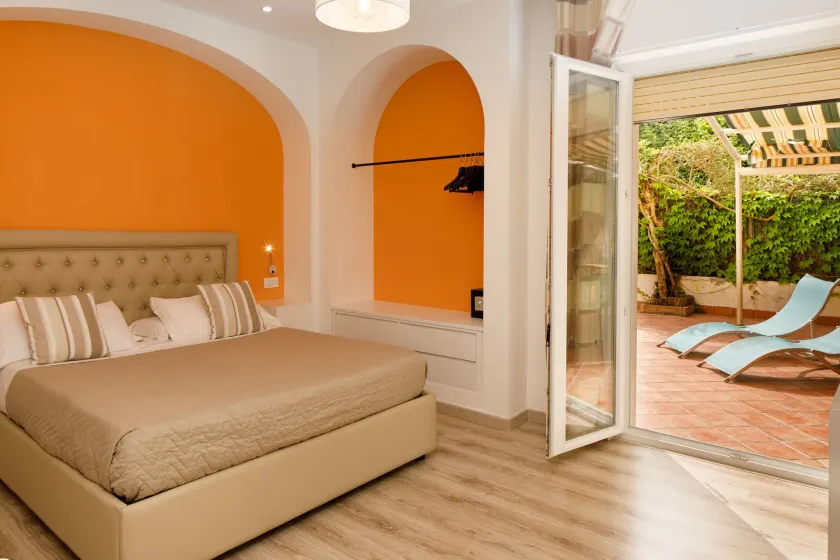 Sorrento Comfort Rooms con piscina - Image 1