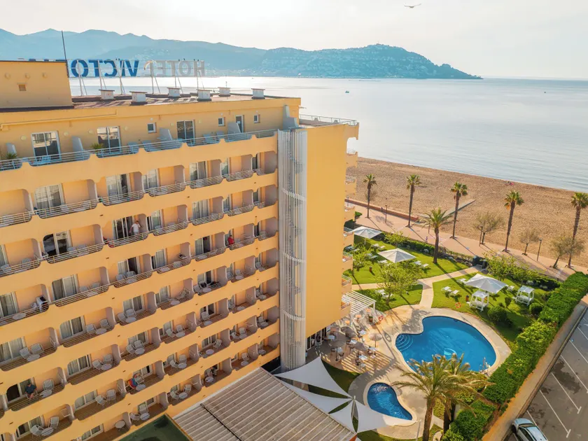 Prestige Victoria Hotel - Image 1