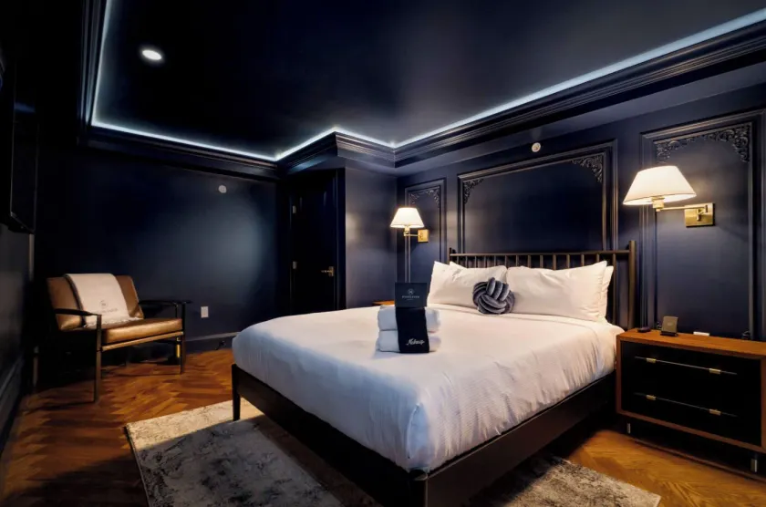 The Highliner Hotel - Image 1