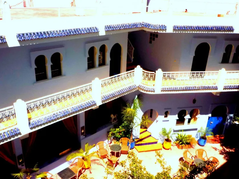 Dar Omar Khayam - Image 1