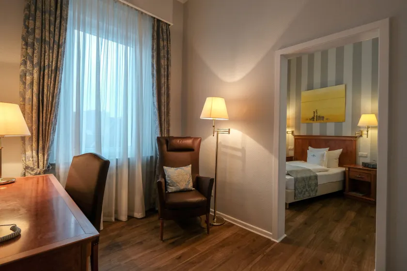 Hotel Savoy Hannover - Image 1