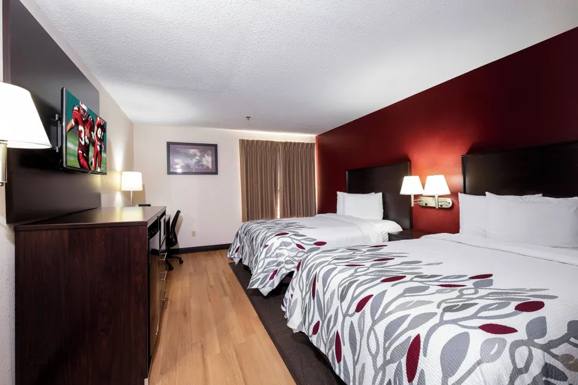 Red Roof Inn Knoxville Central – Papermill Road - Image 1