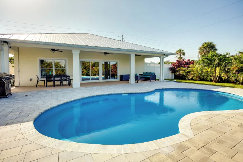 Florida Gem: Saltwater Pool By Beaches & Kayaking! - Image 1