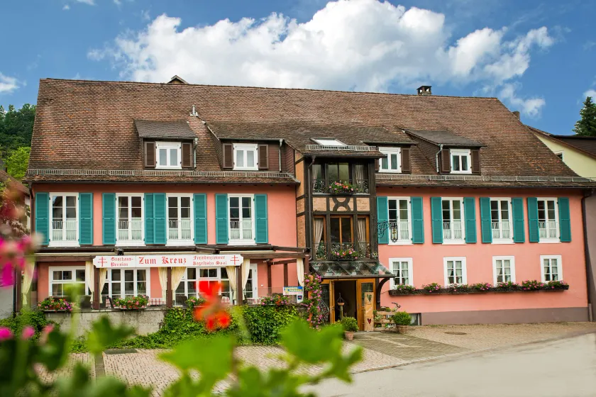 Gasthaus-Pension Zum Kreuz - Image 1