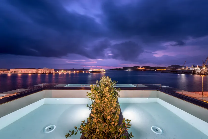 Shapes Luxury Suites - Image 1