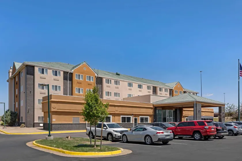 Quality Inn & Suites Denver Airport - Gateway Park - Image 1