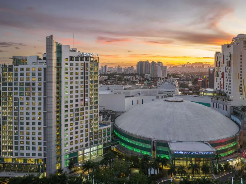 Novotel Manila Araneta City Hotel - Image 1