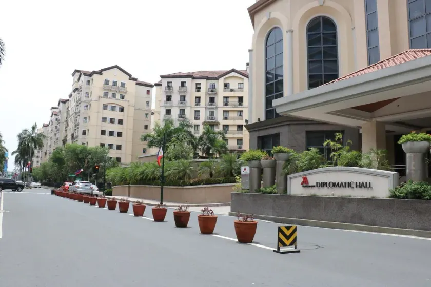 Sarasota Residential Resort Manila - Image 1