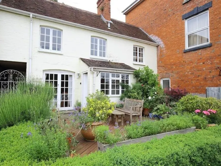 The Mews Cottage - Image 1