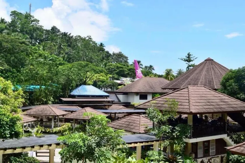 Kamayan sa Palaisdaan Hotel and Resort Quezon - Image 1