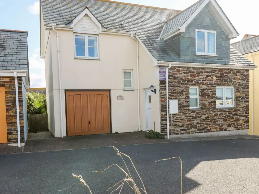 Jacks Mews - Image 1