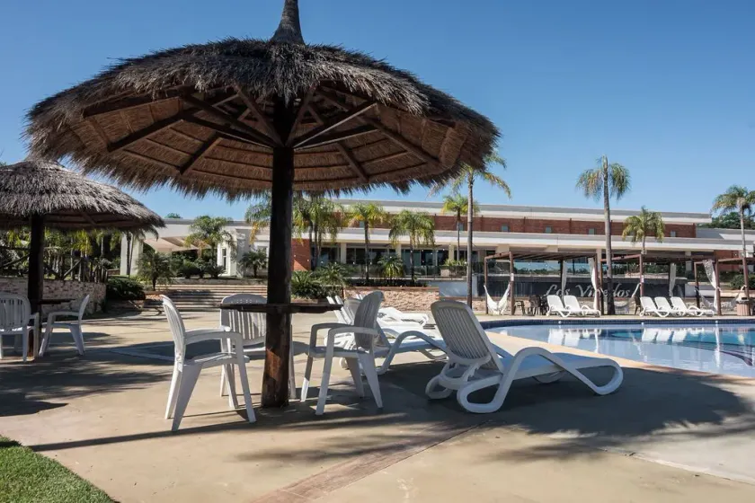 Papalo Resort Hotel - Image 1
